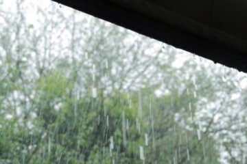 屋根のチェック 雨漏りの修理 実質0円にしてみませんか?