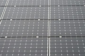 カーポートの屋根で、太陽光発電をしてみませんか?