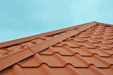 屋根の板金工事でおすすめの素材とその理由一覧